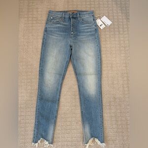 Joe’s The Bella Jean